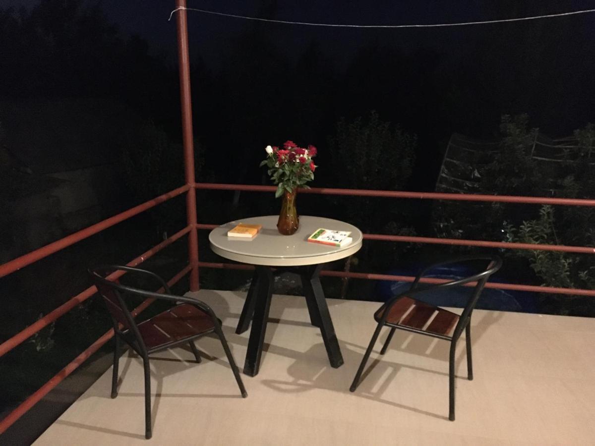 Edward'S Guesthouse Lagodekhi Ngoại thất bức ảnh